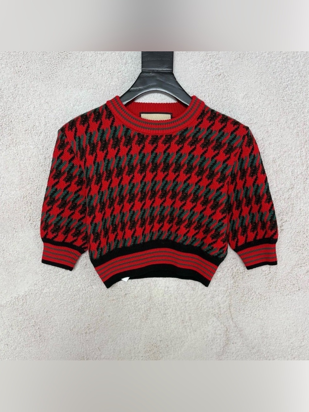 🚩steal Gucci Red and Black Houndstooth Cropped Sweater